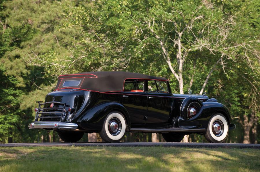  Packard Twelve Convertible Sedan 1938 года  (фото 13 из 42)
